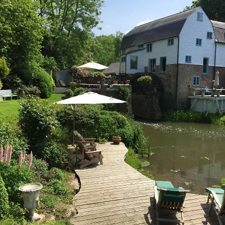 Castle Mill Bed And Breakfast Dorking-2